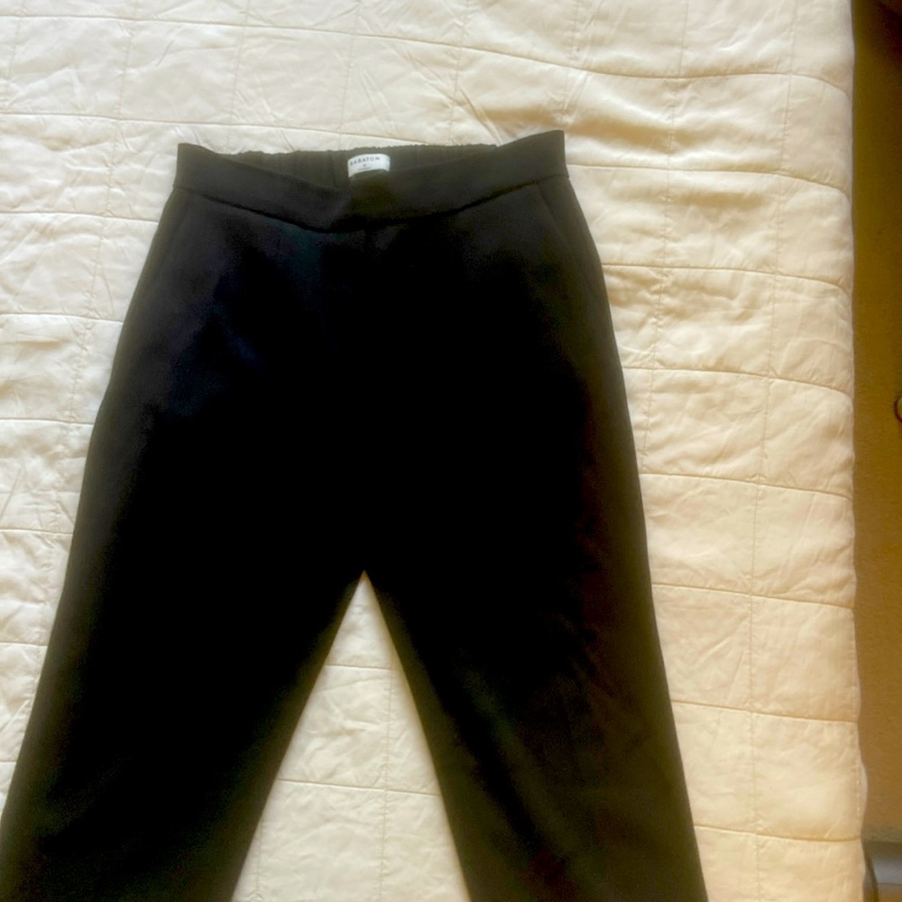 Aritzia Babaton pants size 4 Cropped